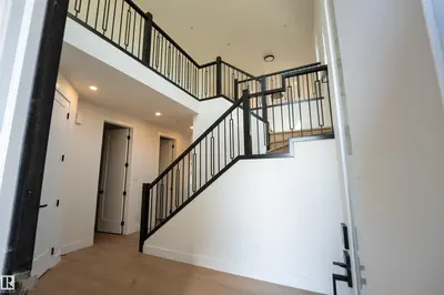 Interior photo 1 of 34 McKenzie Close CL