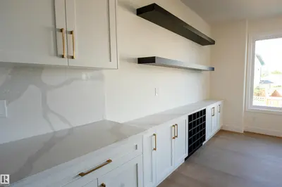 Interior photo 4 of 34 McKenzie Close CL