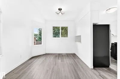 Interior photo 4 of 5519 142 AV NW NW