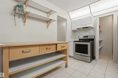Interior photo 3 of #47 2204 118 Street NW