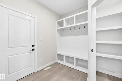 Interior photo 4 of 71 PATRIOT WY