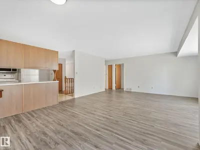 Interior photo 4 of 1521 62 ST NW
