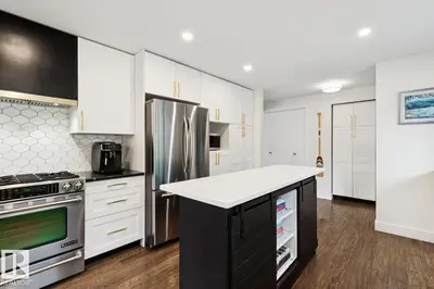 Interior photo 4 of 13615 BUENA VISTA RD NW