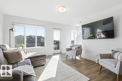 Interior photo 4 of #49 850 SECORD BV NW