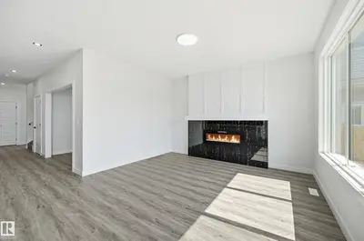 Interior photo 4 of 3 PIERWYCK LO