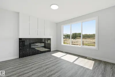 Interior photo 2 of 3 PIERWYCK LO