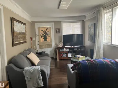 Interior photo 1 of 11724 88 ST NW