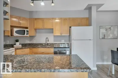 Interior photo 2 of #401 50 ST THOMAS ST