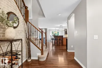 Interior photo 1 of 931 REGENCY DR