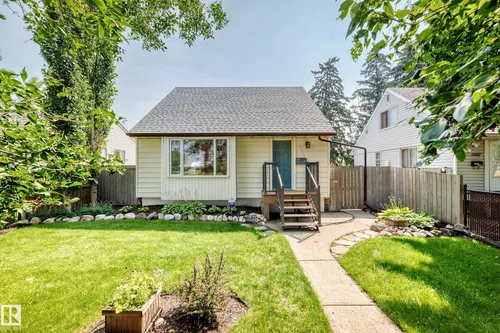 12211 107 ST NW, Edmonton - $359,900
