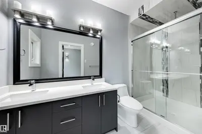 Interior photo 4 of 9013 90 ST NW