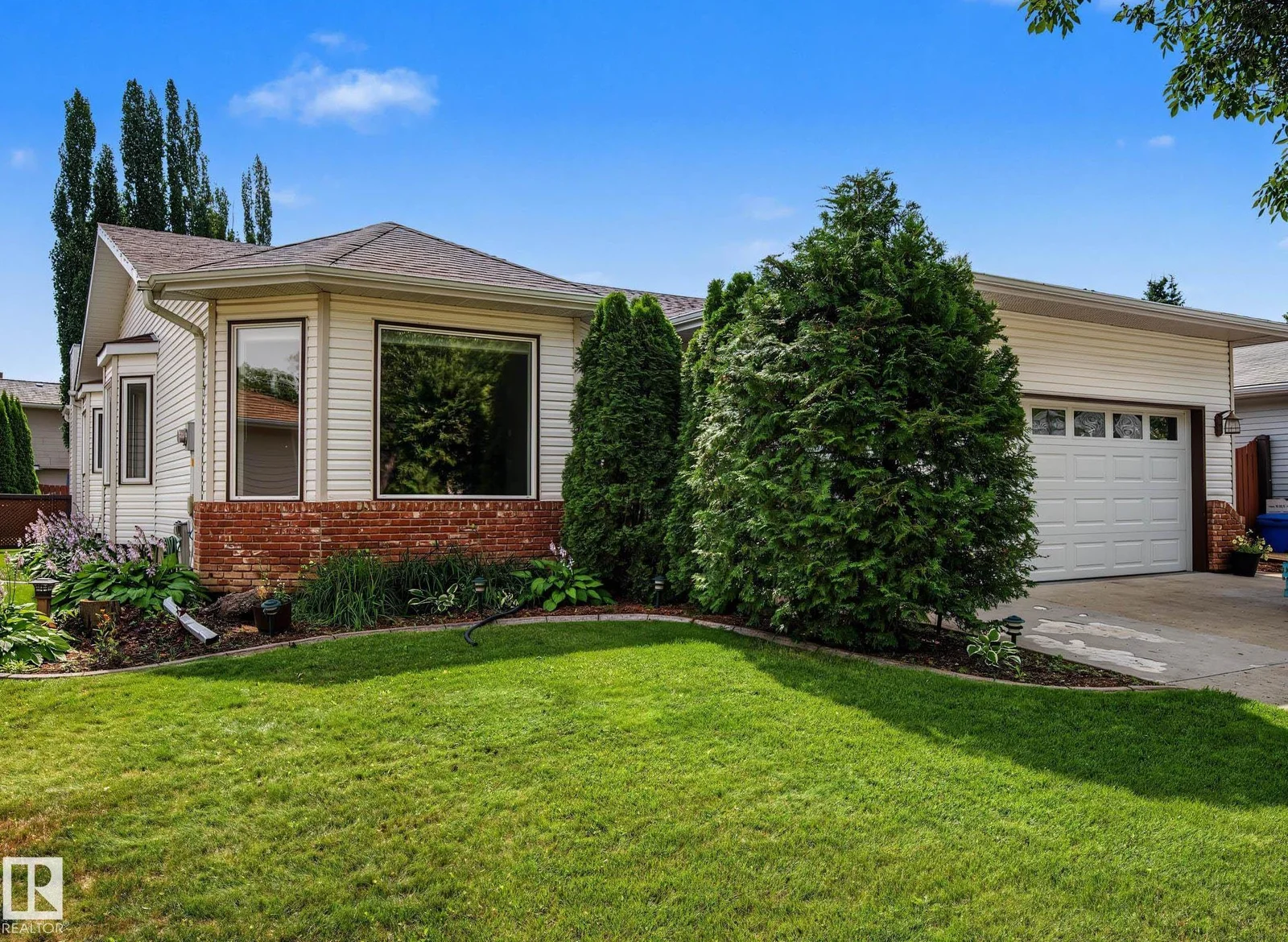 90 DUFFERIN ST, St. Albert - 4 bedroom Detached Single Family for sale