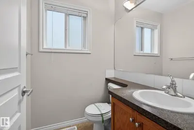 Interior photo 2 of 96 Dalquist BA