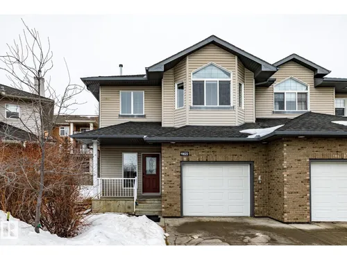 11622 11 AV SW, Edmonton - $345,000
