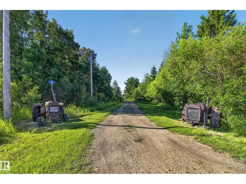 31 51423 Range Road 202, Rural Beaver County - $815,000