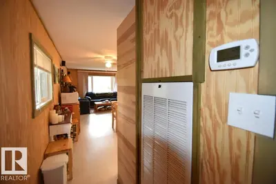 Interior photo 4 of 280A Lyn Lane