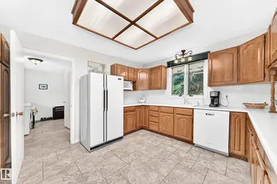 Interior photo 4 of #24 25507 TWP ROAD 512 A