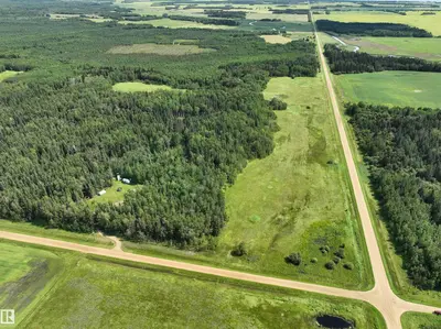 Interior photo 1 of 210054 TWP RD 660