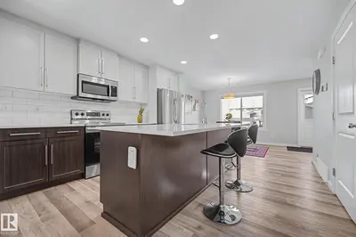 Interior photo 4 of 2314 WONNACOTT CR SW SW