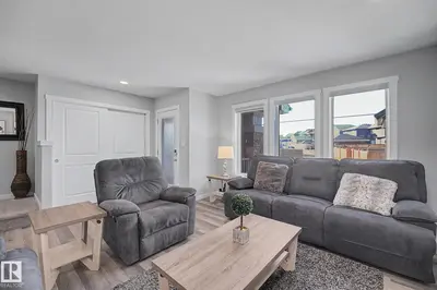 Interior photo 2 of 2314 WONNACOTT CR SW SW