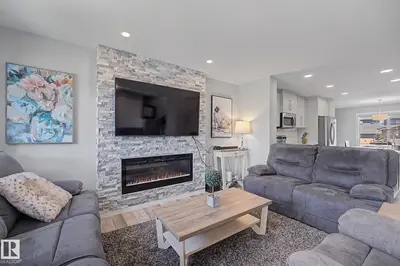 Interior photo 3 of 2314 WONNACOTT CR SW SW