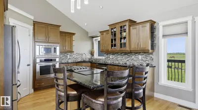 Interior photo 3 of 554044 Rge Rd 192