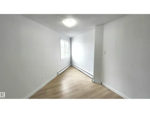 9535 147 AV NW, Edmonton - $488,800