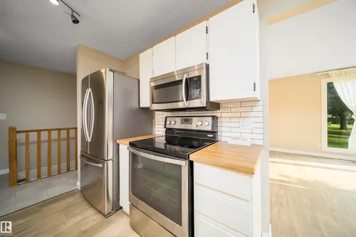 1719 37 ST NW, Edmonton - $379,000