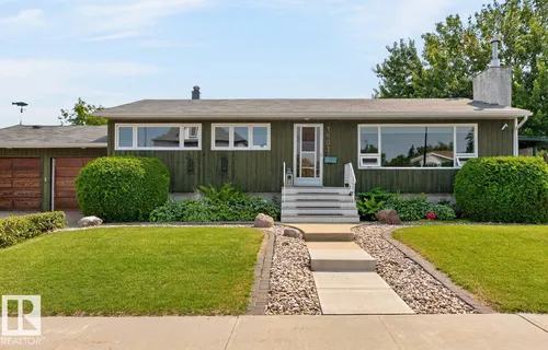 7607 75 AV NW, Edmonton - $529,900
