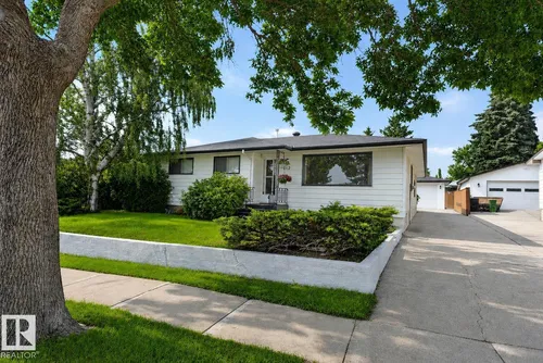6012 145 AV NW, Edmonton - $424,900