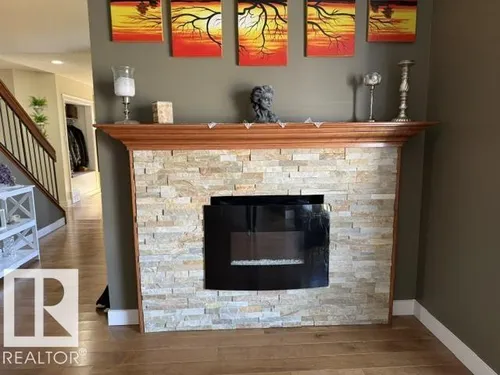 356 WEBER WY NW, Edmonton - $699,900