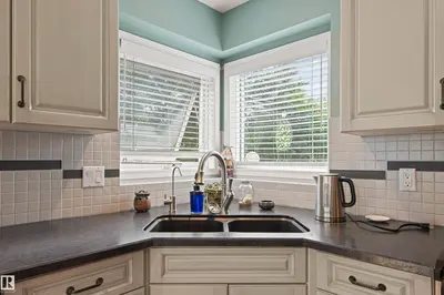Interior photo 4 of 627 WOTHERSPOON CL NW
