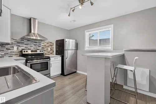 18303 76 AV NW, Edmonton - $460,000