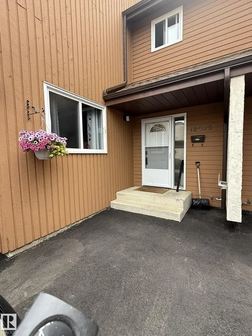 18525 66 AV NW, Edmonton - $223,900