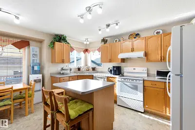 Interior photo 4 of 2806 31 ST NW NW