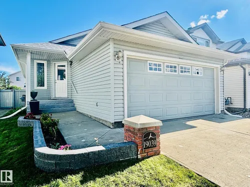 19039 47 AV NW, Edmonton - $464,900