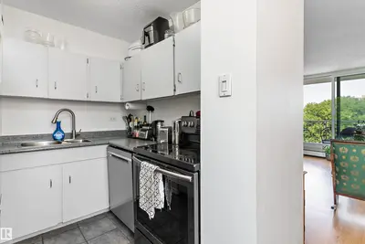 Interior photo 4 of #706 9930 113 ST NW