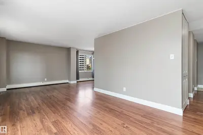 Interior photo 2 of #1002 9725 106 ST NW