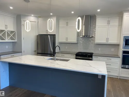 9515 75 AV NW, Edmonton - $1,228,000