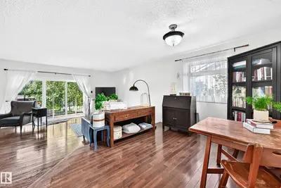 Interior photo 4 of 29 WINDERMERE CR