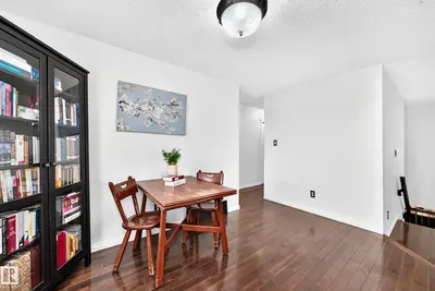 Interior photo 3 of 29 WINDERMERE CR