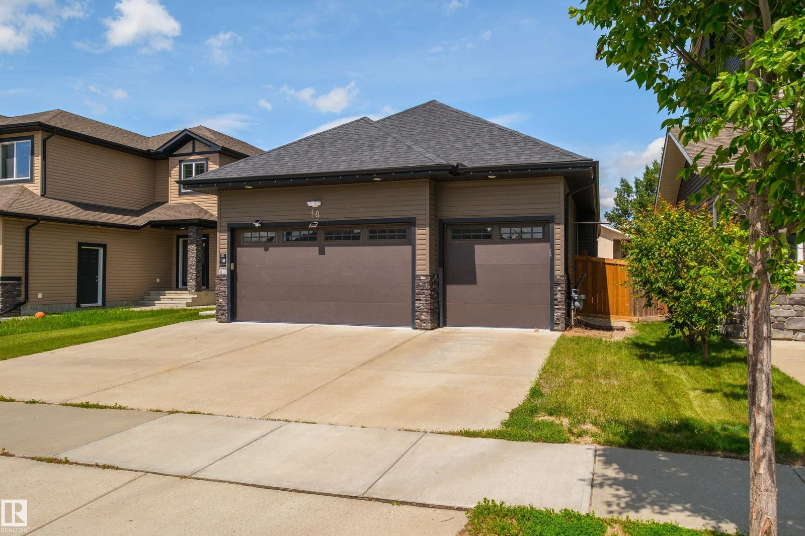 18 Lakevista PT, Beaumont - 4 bedroom Detached Single Family for sale