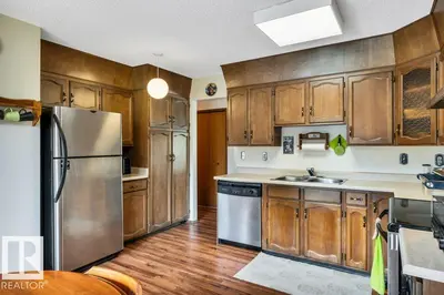 Interior photo 3 of 23 WENTWORTH CR