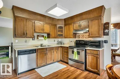 Interior photo 2 of 23 WENTWORTH CR