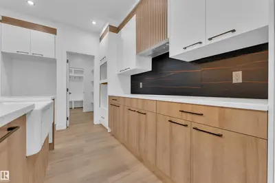 Interior photo 3 of 209 BASIN CO