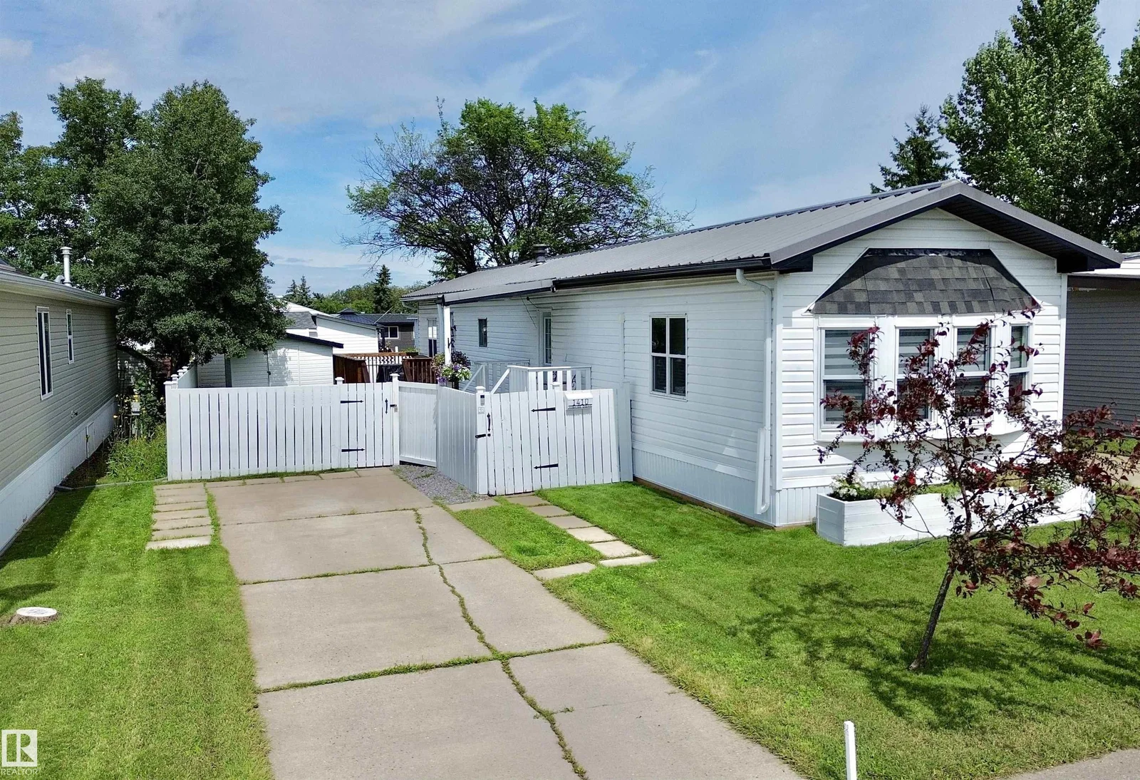 1410 Jubilee Drive, Sherwood Park - 2 bedroom Single Family Residence for sale