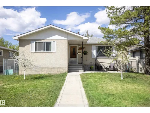 10428 68 AV NW, Edmonton - $474,900