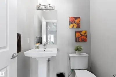 Interior photo 3 of 1312 26 AV NW