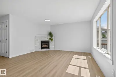 Interior photo 4 of 168 WARD CR NW