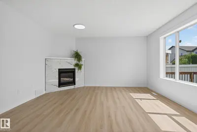 Interior photo 3 of 168 WARD CR NW